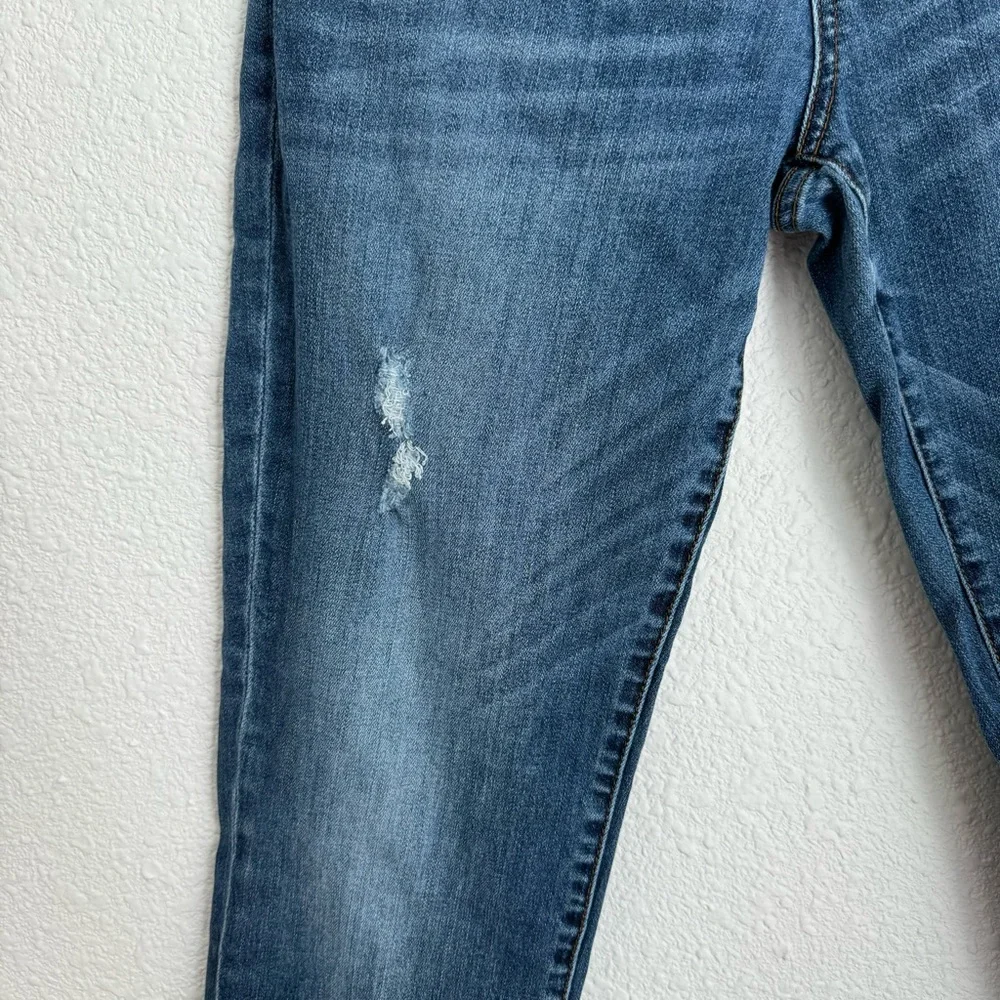 Kut From the Kloth blue distressed midrise cropped boyfriend jeans size 8 / 29 - Picture 4 of 7
